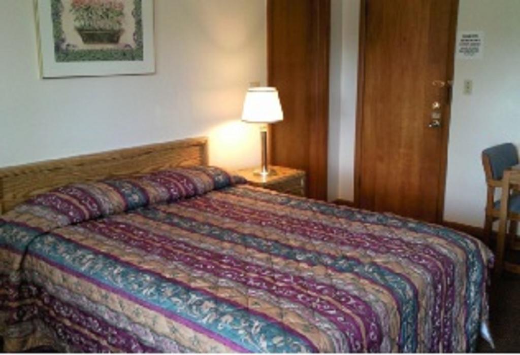Colonial Inn Mercer-Grove City Habitación foto